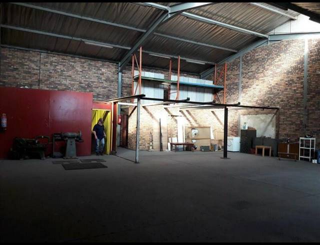 500M² FACTORY FOR SALE IN DEVLAND